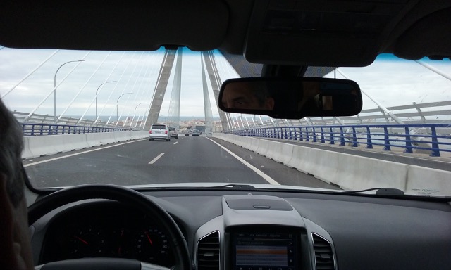 Driving into Cádiz. Photo © snobb.net